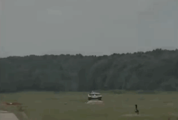 美国步兵车也装防盗窗