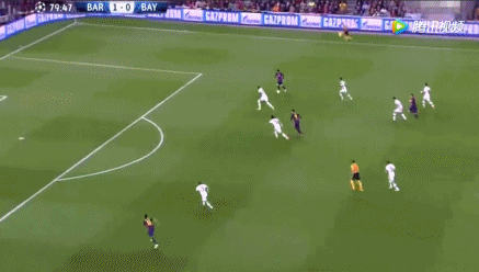 世界第一中卫在梅西面前就是笨拙的木头桩子,还不给我跪下!